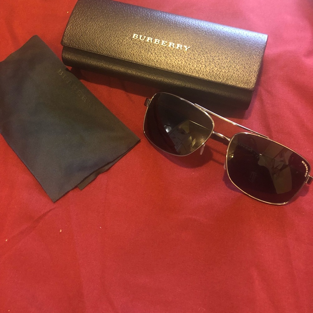Burberry women sunglasses